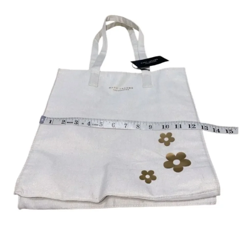 NWT Marc Jacobs Fragrances Limited Edition Cream Tote Bag Gold Daisy